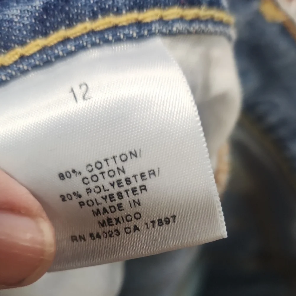 Old Navy The Flirt Bootcut Jeans - Picture 3 of 5